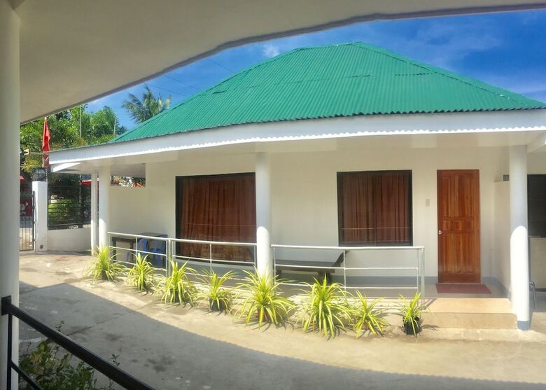 Hotel Paguia's Cottages