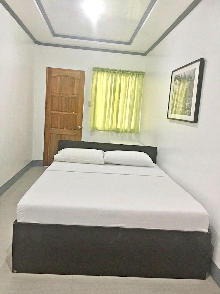 Hotel Paguia's Cottages