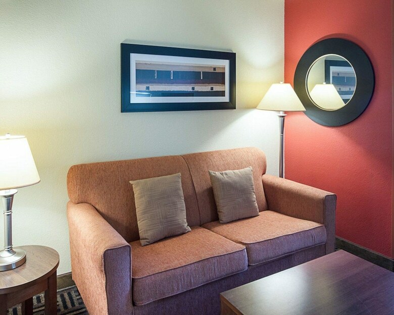 Hotel Comfort Suites
