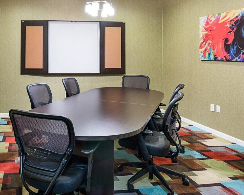 Hotel Comfort Suites