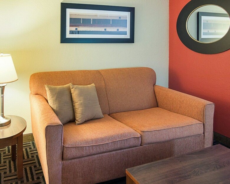 Hotel Comfort Suites