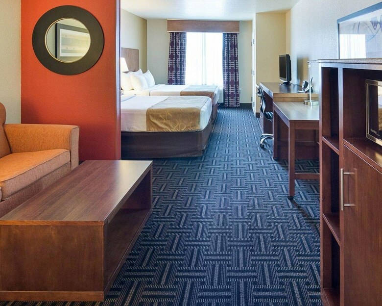 Hotel Comfort Suites
