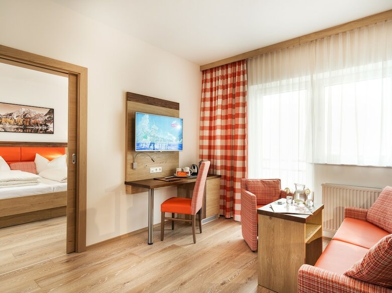 Aparthotel Apartments  Garni Alpenrose