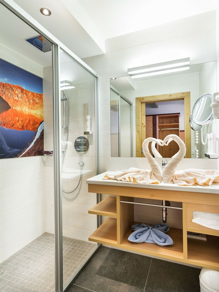 Aparthotel Apartments  Garni Alpenrose