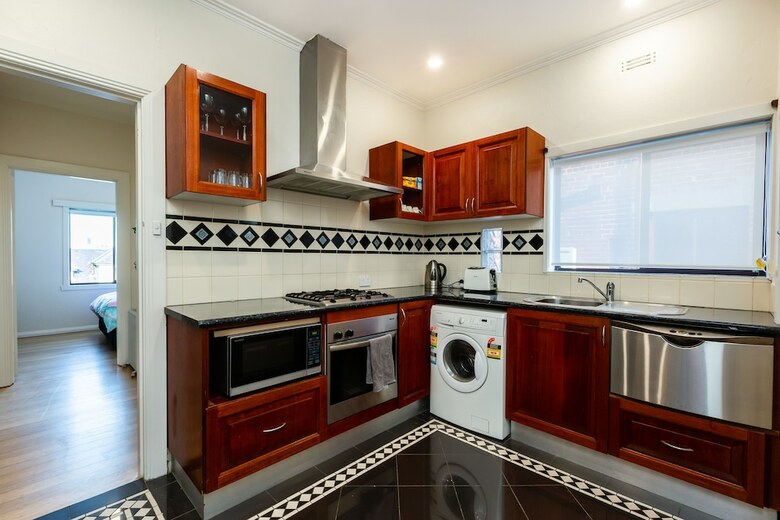 Lighthouse Cozy 2bdr With City Views