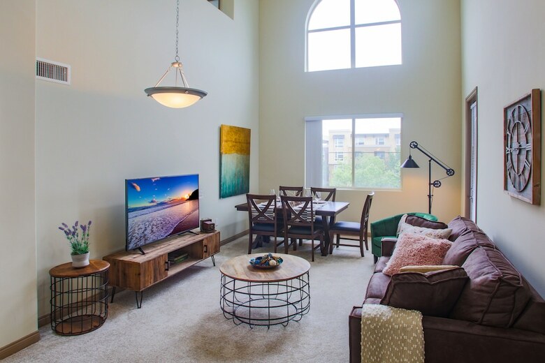 Apartamentos Irvine Luxury Suites