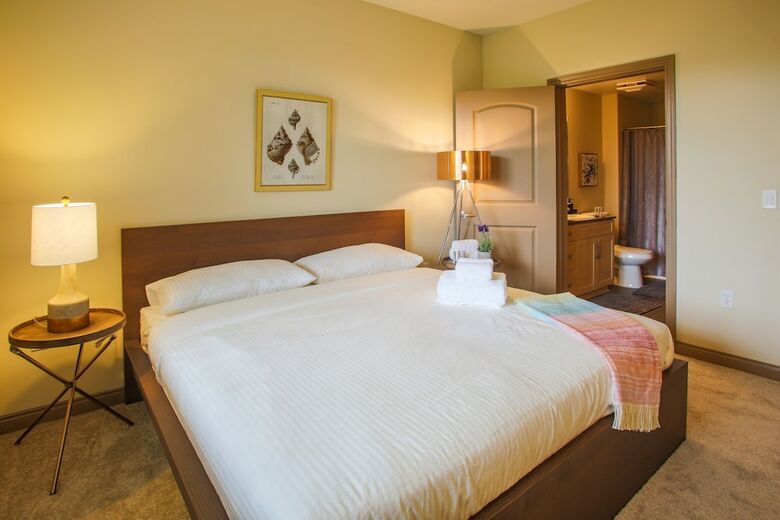 Apartamentos Irvine Luxury Suites