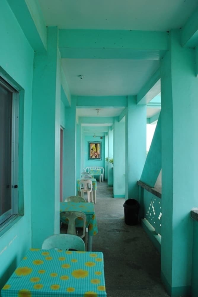Villa Milagros Pension House