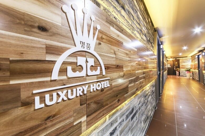 Hotel Luxury Motel