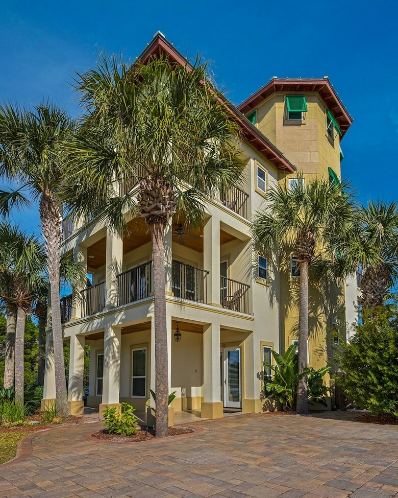 6 Bd Tropical Getaway With Pool & Beach Access!