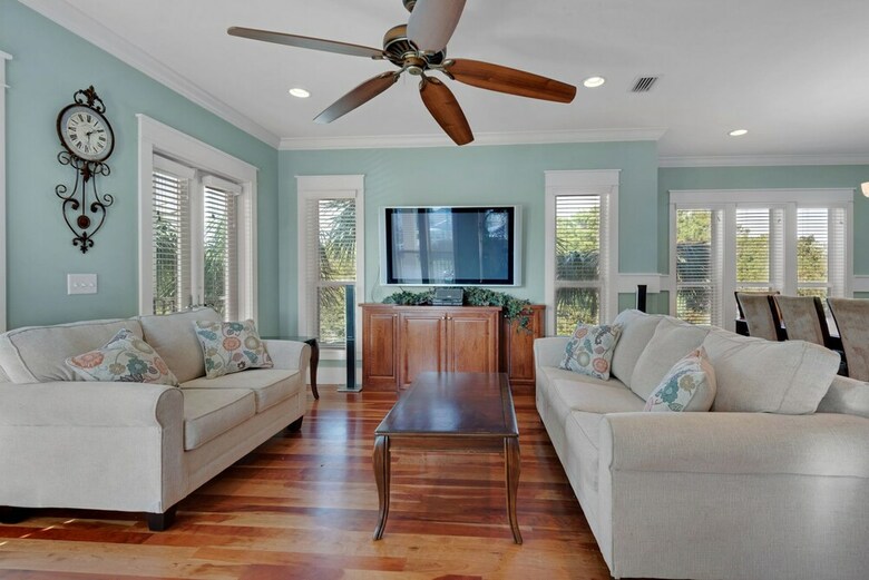 6 Bd Tropical Getaway With Pool & Beach Access!