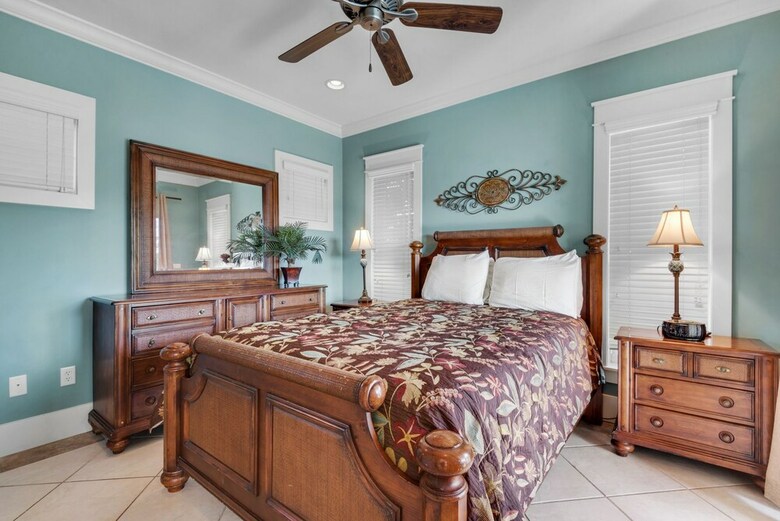 6 Bd Tropical Getaway With Pool & Beach Access!