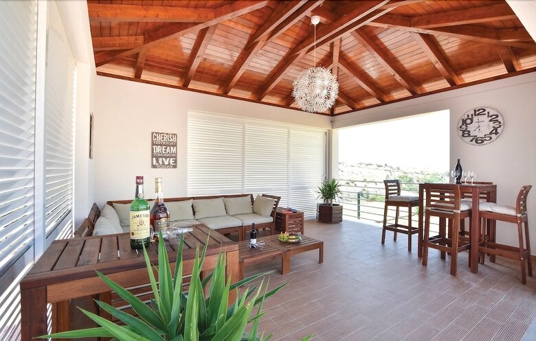 Villa Holiday Home Svilaja
