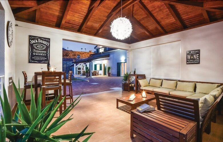 Villa Holiday Home Svilaja