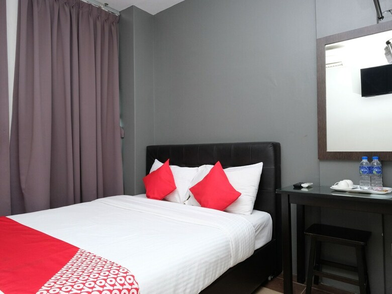Oyo 89304 Elite Hotel