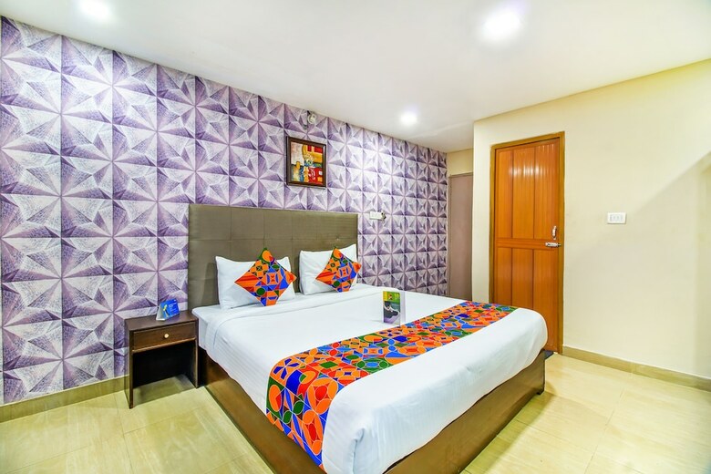 Fabhotel New Buddha Inn
