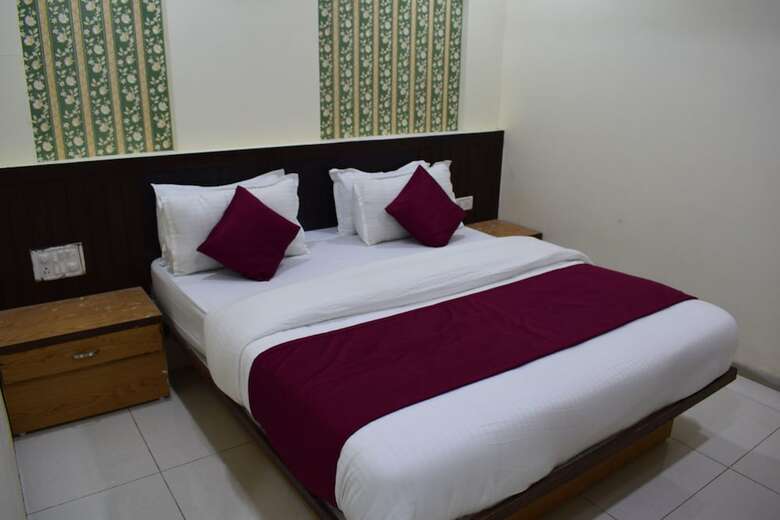 Hotel Shubham Palace By Sky Stays