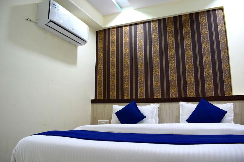Hotel Shubham Palace By Sky Stays