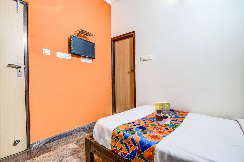 Hotel Fabexpress Goyal Residency