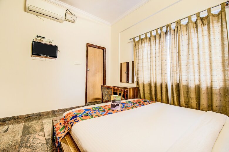 Hotel Fabexpress Goyal Residency