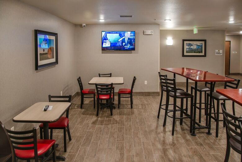 My Place Hotel - Plainfield In