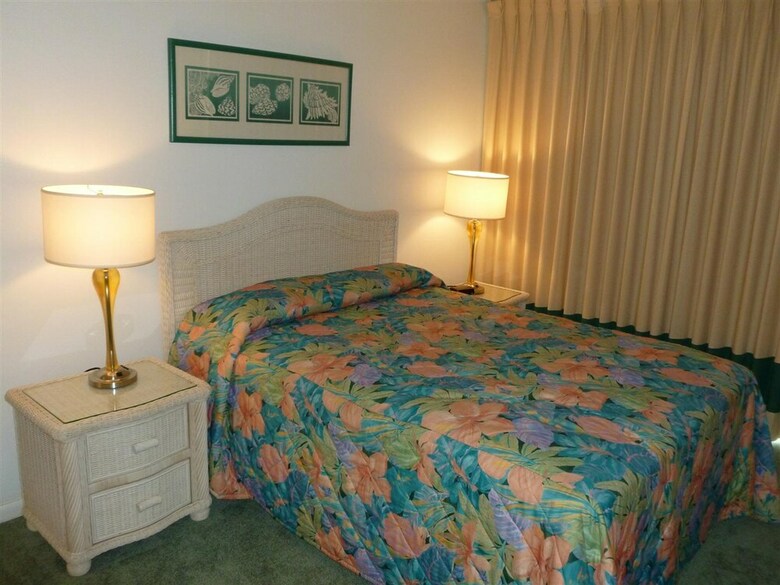 Waterpointe II #1002 Ocean Front