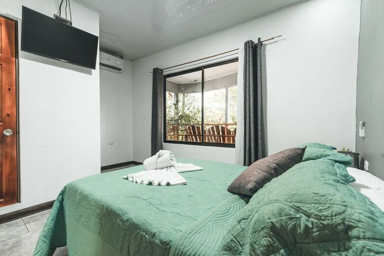 Hostal Hotel Hoja de Oro Corcovado