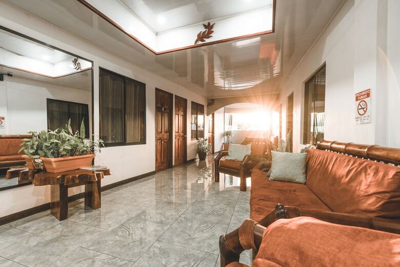 Hostal Hotel Hoja de Oro Corcovado
