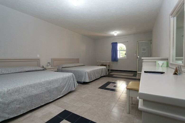 Hotel Dorados Conventions & Resort