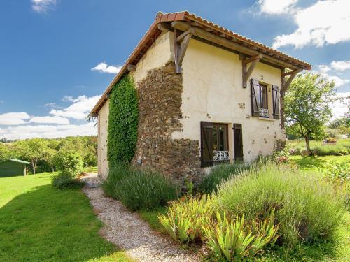 Holiday Home The Piggery St Mesmin (near Savignacledrier)
