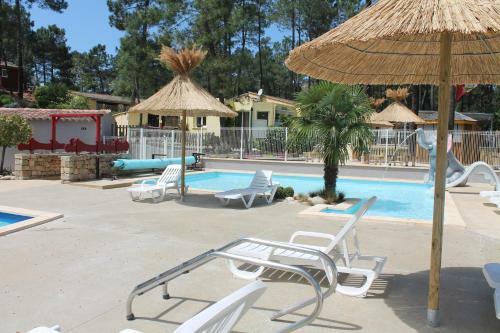 Village De Chalets Camping Bois Simonet