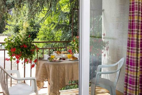 Logis Hotel Les Cedres