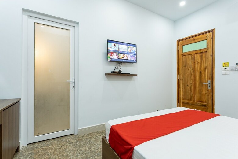 Oyo 1009 Capella Hotel