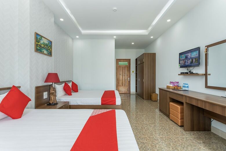 Oyo 1009 Capella Hotel