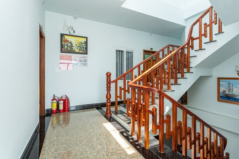 Oyo 1009 Capella Hotel