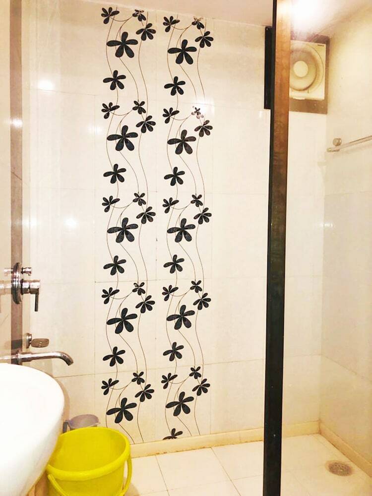 Hotel Golden Ram Vilas