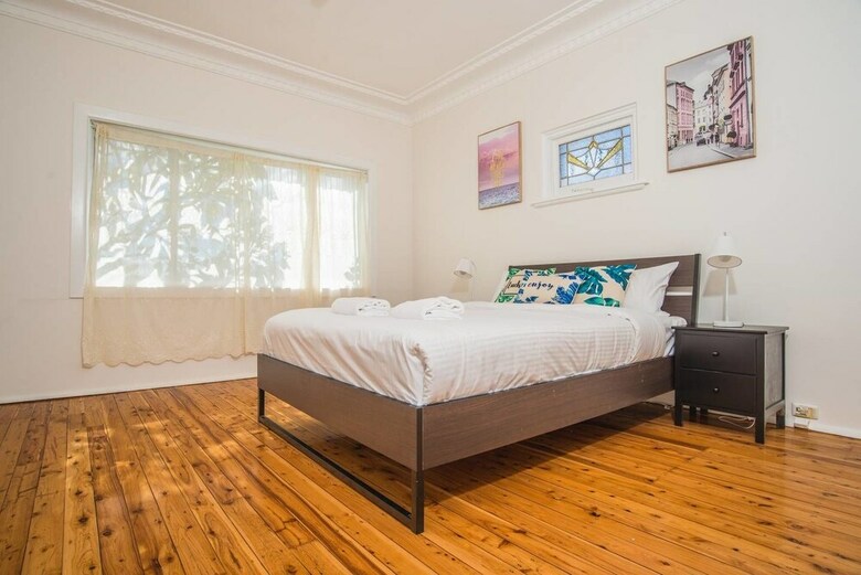 Belmore House