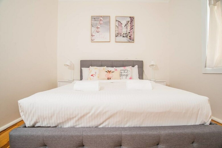 Belmore House