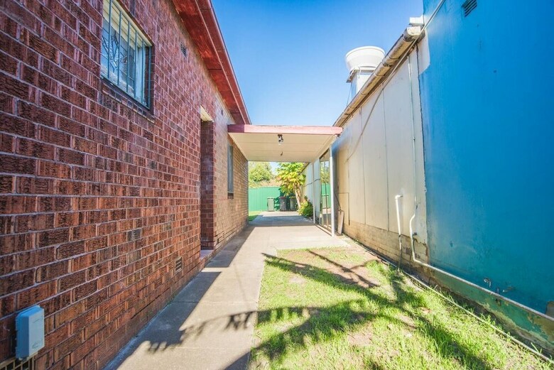 Belmore House
