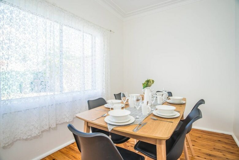 Belmore House