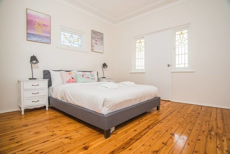 Belmore House