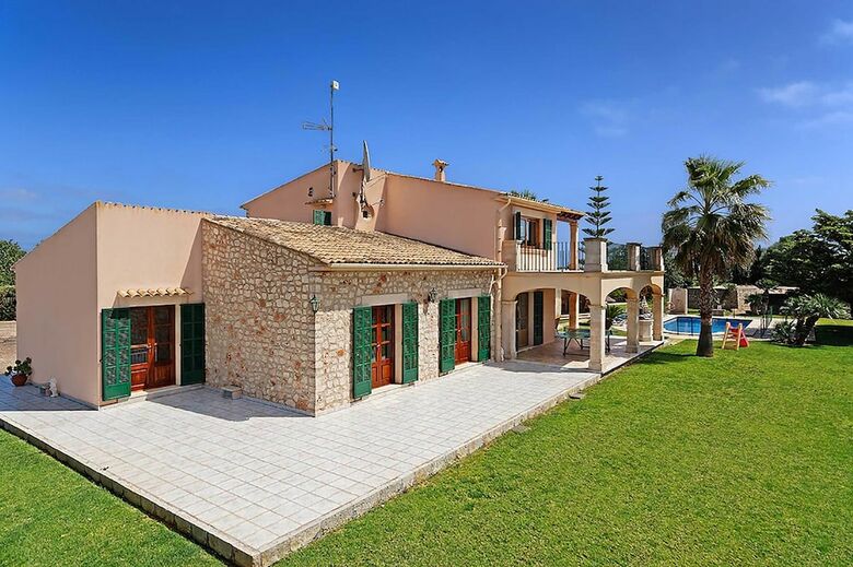 Villa Deu Quarterades