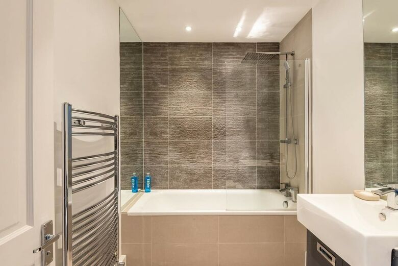 1br Modern Home W/garden In West Kensington