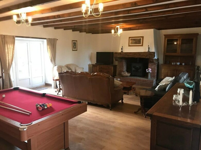 Cosy Getaway Country House
