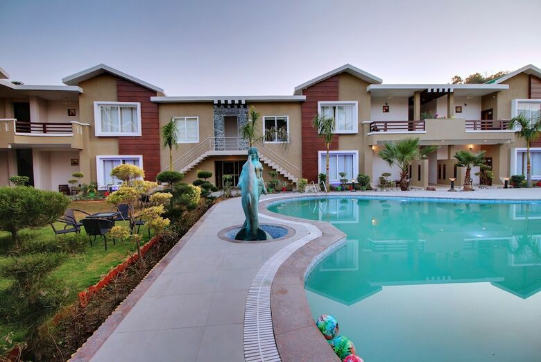 Hotel Maulik Mansion Resort