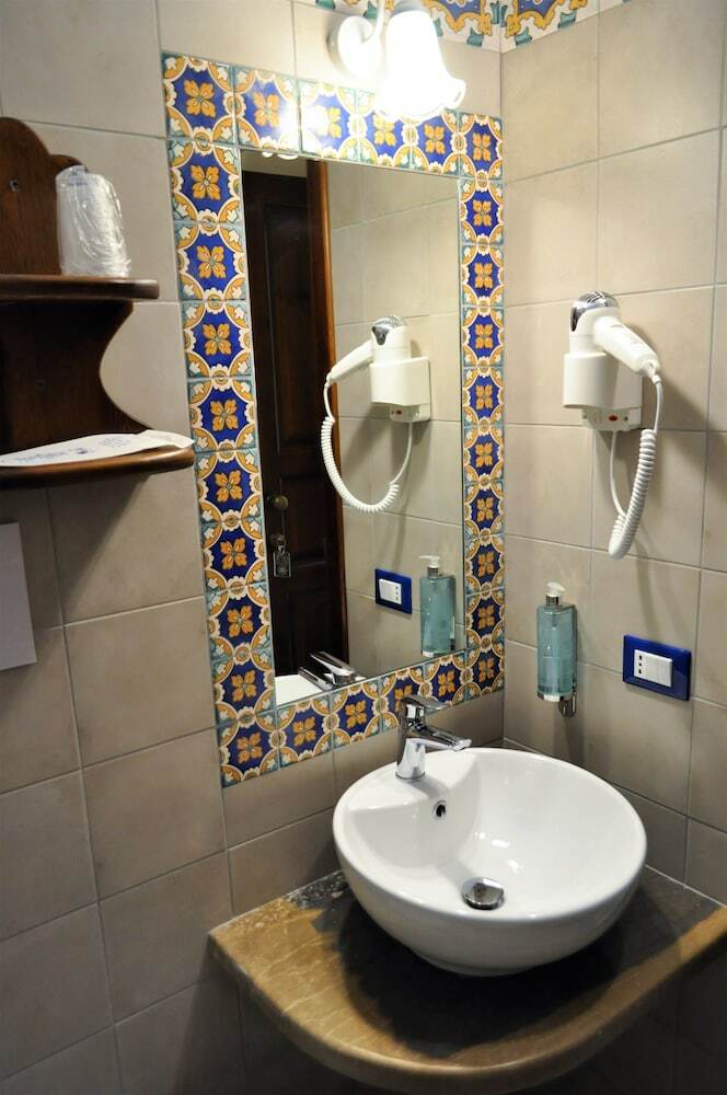 Posada Hotel Al-ta�r