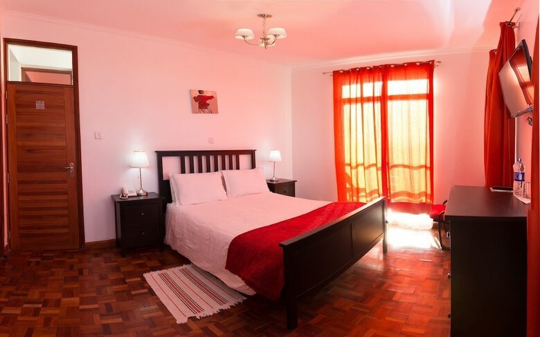 Greenpark Sundowner Hotel