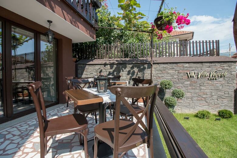 Hotel Villa Varosh
