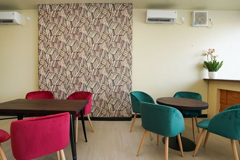Oyo 1330 Hotel Cahaya 3