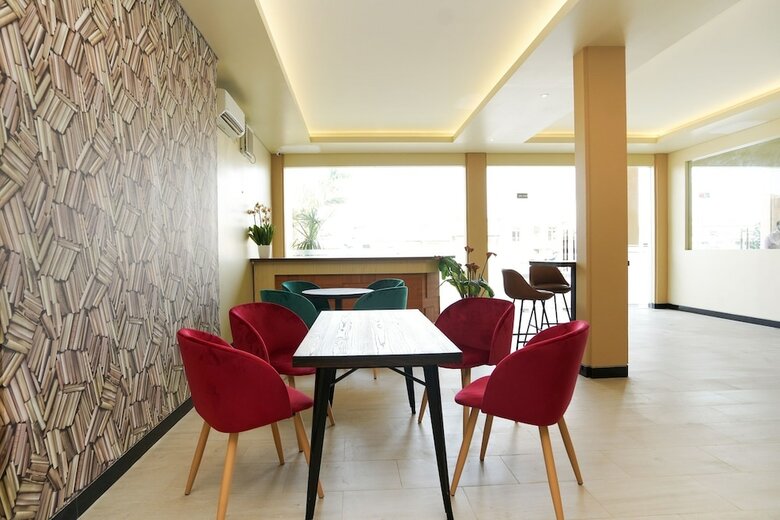 Oyo 1330 Hotel Cahaya 3